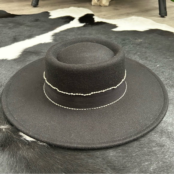 THE BEE UNIQUE HAT IN BLACK - Picture 3 of 4